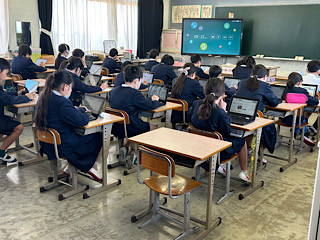 CFB2FD52-989A-4F63-B2E3-A7E7A33484AD